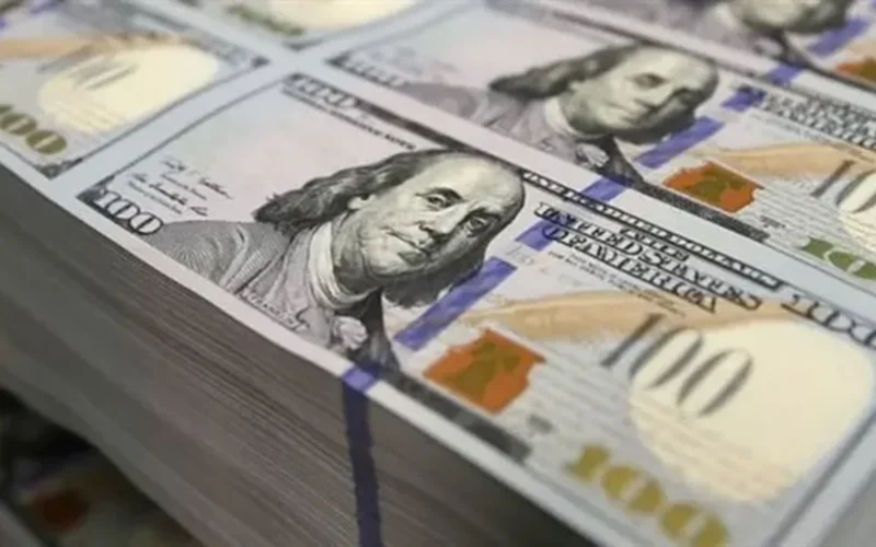 تحركات جديدة في سعر الدولار أمام الجنيه بالبنوك المصرية خلال تعاملات الثلاثاء